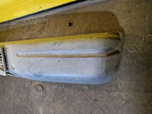 PŘEDNÍ NÁRAZNÍK SUZUKI SAMURAI, ČERNÝ NELAKOVANÝ - 19106