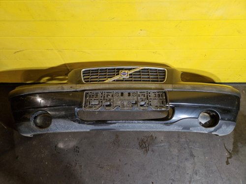 PŘEDNÍ NÁRAZNÍK VOLVO S60 I (384), ČERNÝ, S MLHOVKAMI - 20348