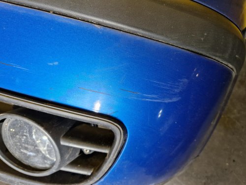 PŘEDNÍ NÁRAZNÍK VW POLO IV (9N), MODRÝ LA5M, S MLHOVKAMI - 20350