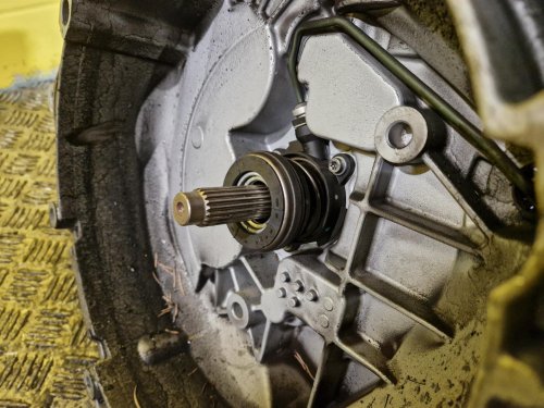 PŘEVODOVKA M32 - OPEL ASTRA H, ZAFIRA B, VECTRA C / FIAT / ALFA ROMEO / SAAB - 1.9 CDTI, 1.9 JTD, 1.9 TTID - 21279