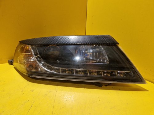 LEVÉ + PRAVÉ  PŘEDNÍ SVĚTLA ŠKODA OCTAVIA II  - 19948
