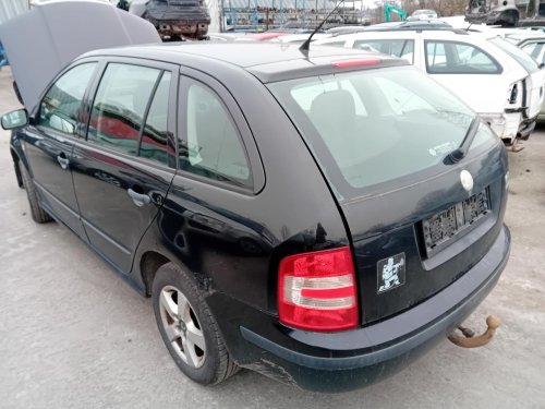 Škoda Fabia 1.9 TDI ( AXR ) 74kW r.2007 černá 9910 na náhradní díly
