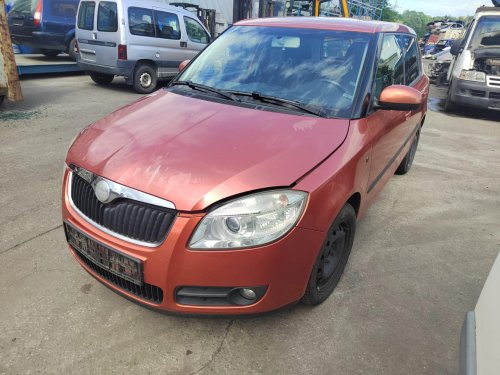 Škoda Fabia II 1.2 ( BBM ) 44kW r.2007 oranž. na náhradní díly