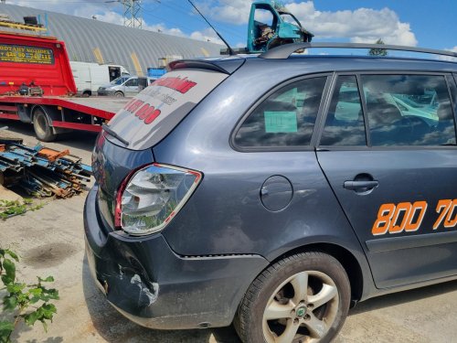 Škoda Fabia II 1.6 ( BTS ) 77kW r.2009 šedá 9153 na náhradní díly