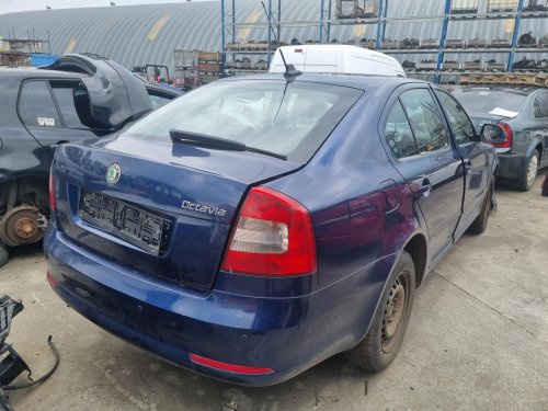 Škoda Octvavia II Facelift 2.0 TDI ( BKD ) 103kW r.2010 modrá 9462 na náhradní díly