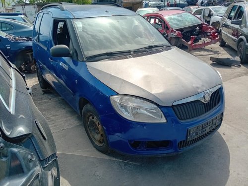 Škoda Praktik 1.2 ( BZG ) 51kW r.2008 modrá na náhradní díly
