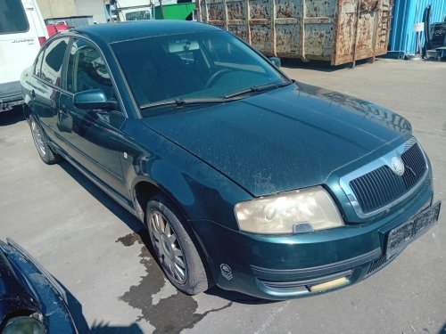Škoda Superb 1.9 TDI ( AWX ) 96kW r.2002 zelená na náhradní díly