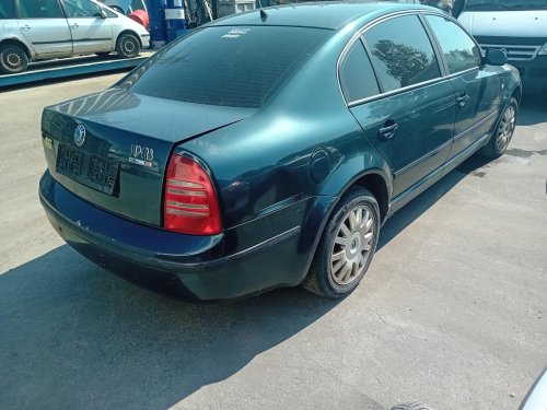 Škoda Superb 1.9 TDI ( AWX ) 96kW r.2002 zelená na náhradní díly