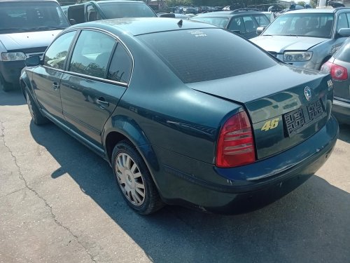 Škoda Superb 1.9 TDI ( AWX ) 96kW r.2002 zelená na náhradní díly