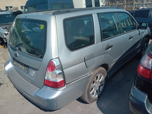 Subaru Forester II 2.0 AWD ( EJ 20 ) 116kW r.2006 šedá 01G  na náhradní díly