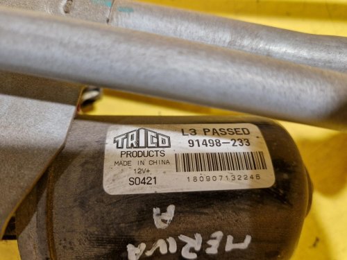 TÁHLA STĚRAČŮ S MOTORKEM - 91498-233 - OPEL MERIVA A - 12863