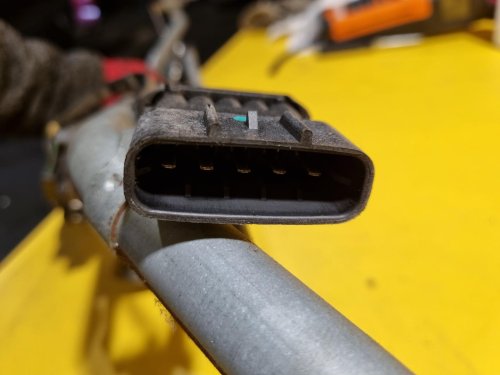 TÁHLA STĚRAČŮ S MOTORKEM - 93390344 - OPEL MERIVA A - 17029