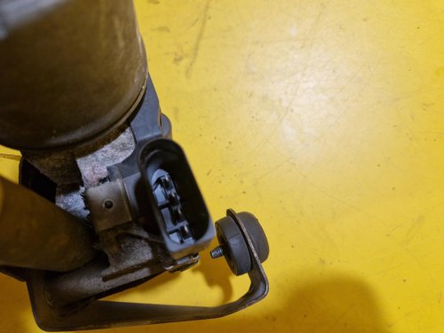 TÁHLA STĚRAČŮ S MOTORKEM 0390241786 VW TOURAN I (1T1, 1T2) - 18152