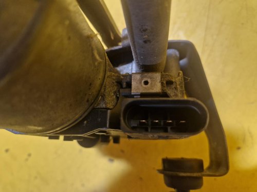 TÁHLA STĚRAČŮ S MOTORKEM 0390241786 VW TOURAN I (1T1, 1T2) - 19462