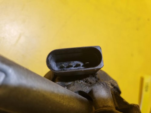 TÁHLA STĚRAČŮ S MOTORKEM 13182340 OPEL CORSA D - 17024