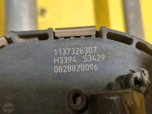 TÁHLA STĚRAČŮ S MOTORKEM 1K1955119E  VW GOLF V, VI, JETTA III, SCIROCCO III / ŠKODA OCTAVIA II - 19365