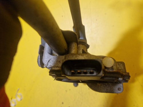 TÁHLA STĚRAČŮ S MOTORKEM 5J1955113A - ŠKODA FABIA II , ROOMSTER - 19460