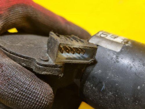 TÁHLA STĚRAČŮ S MOTORKEM 701955113 VW TRANPORTER T4 - 17022