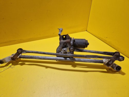 TÁHLA STĚRAČŮ S MOTORKEM SUZUKI SWIFT III - 18145