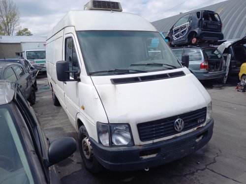 Volkswagen LT 2.5 ( AHD ) 75kW r.1998 bílá na náhradní díly 