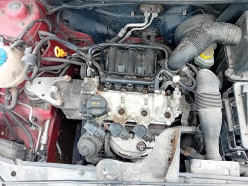 Volkswagen Polo 1.2 HTP ( BMD ) 40KW r.2006 červená LP3G na náhradní díly