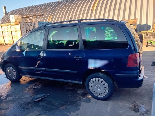 Volkswagen Sharan 1.9 TDI ( ASZ ) 96kW r.2005 modrá na náhradní díly