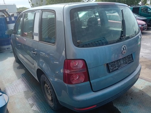 Volkswagen Touran 1.9 TDI ( BLS ) 77kW r.2008 na náhradní díly