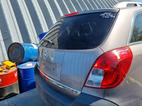 ZADNÍ KUFROVÉ DVEŘE OPEL ANTARA , FACELIFT, SE SENZORY, ZLATOSTŘÍBRNÉ C105 - 18115