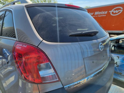 ZADNÍ KUFROVÉ DVEŘE OPEL ANTARA , FACELIFT, SE SENZORY, ZLATOSTŘÍBRNÉ C105 - 18115