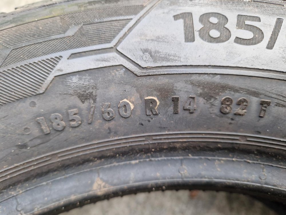 2 KS CELOROČNÍ PNEUMATIKA BARUM QUARTARIS 5 - 185/60 R14 82T - 20571