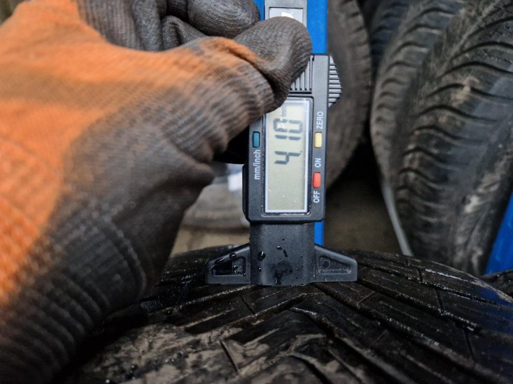 2 KS CELOROČNÍ PNEUMATIKA CONTINENTAL ALLSEASONCONTACT 205/55 R16 91H - 20940 2 KS CELOROČNÍ PNEUMATIKA CONTINENTAL ALLSEASONCONTACT 205/55 R16 91H - 20940