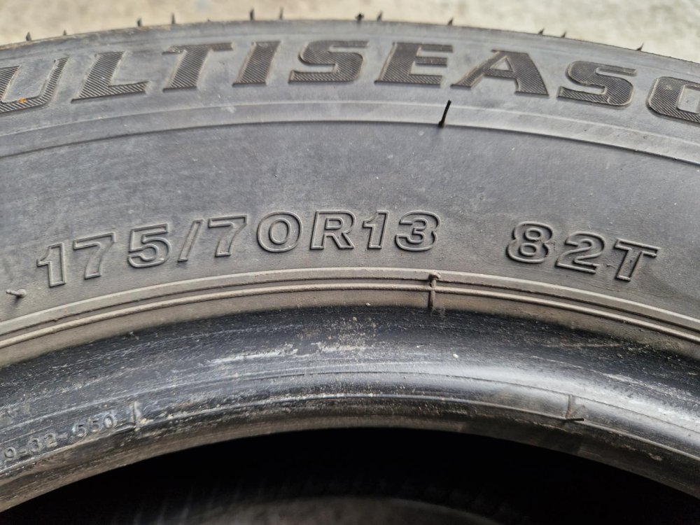 2 KS CELOROČNÍ PNEUMATIKA FIRESTONE MULTISEASON 175/70 R13 82T - 21059 2 KS CELOROČNÍ PNEUMATIKA FIRESTONE MULTISEASON 175/70 R13 82T - 21059