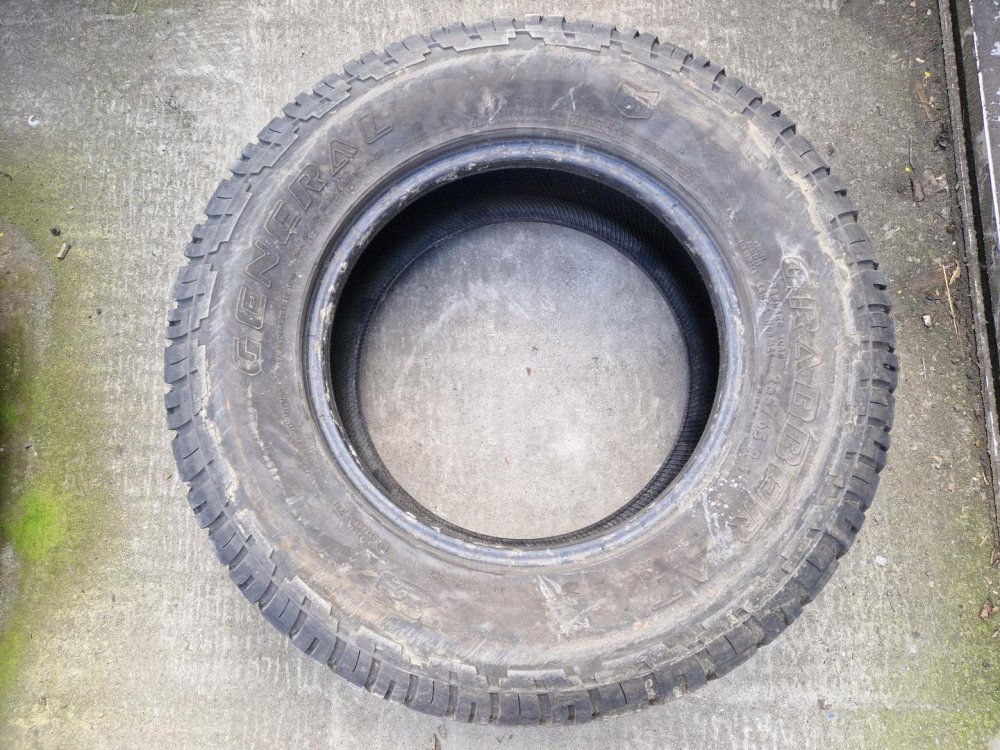 2 KS CELOROČNÍ PNEUMATIKA GENERAL GRABBER AT 255/65 R16 109T - 20485