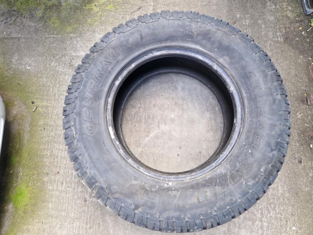 2 KS CELOROČNÍ PNEUMATIKA GENERAL GRABBER AT 255/65 R16 109T - 20485