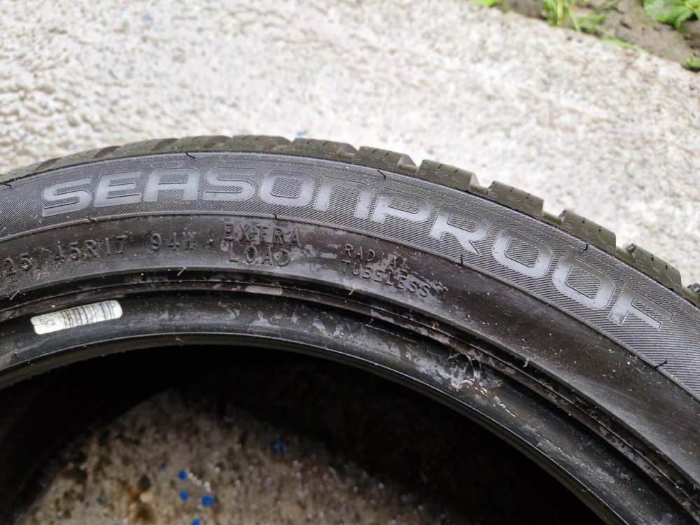 2 KS CELOROČNÍ PNEUMATIKA NOKIAN SEASONPROOF 225/45 R17 94W - 20493