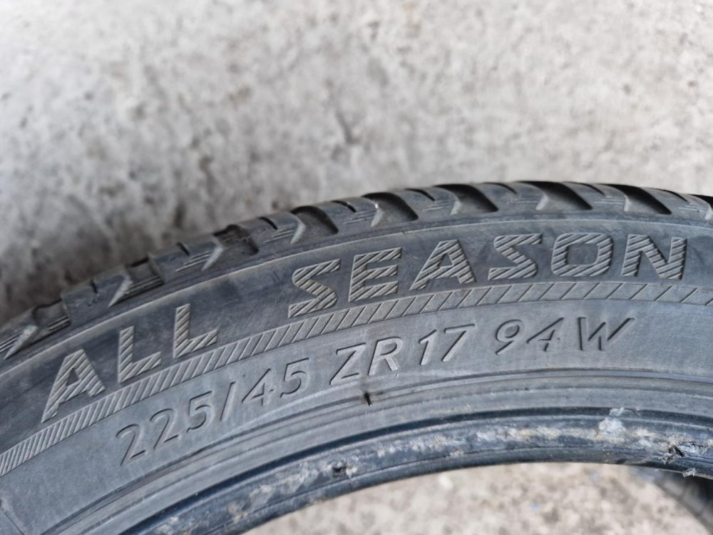 2 KS CELOROČNÍ PNEUMATIKA SEBRING ALLSEASON 225/45 R17 94W - 21159 2 KS CELOROČNÍ PNEUMATIKA SEBRING ALLSEASON 225/45 R17 94W - 21159