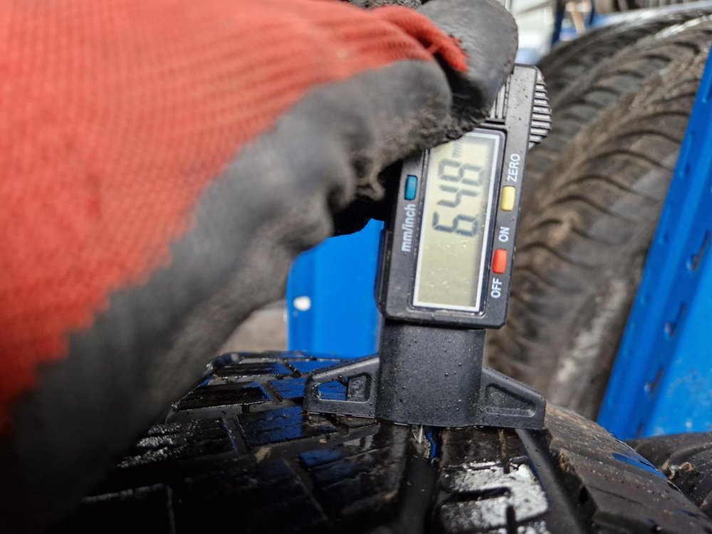 2 KS CELOROČNÍ PNEUMATIKA TOMKET ALLYEAR 3 - 205/60 R16 96V - 20490