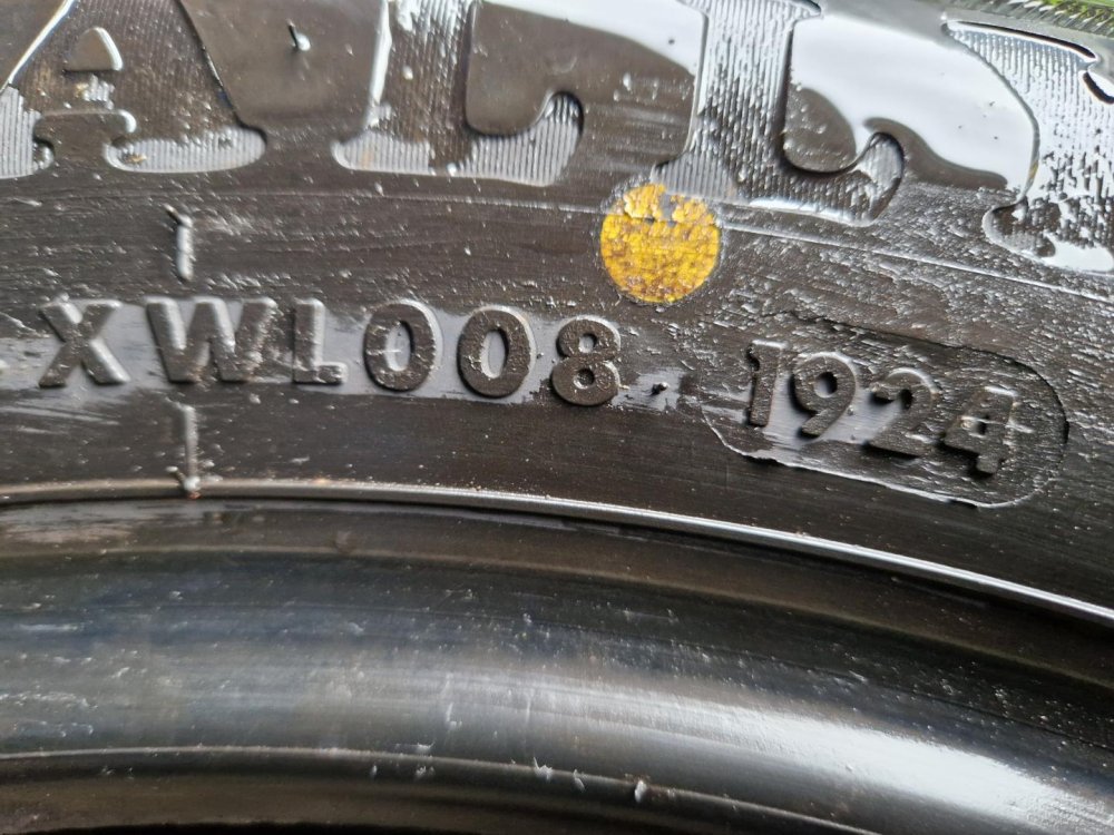 2 KS CELOROČNÍ PNEUMATIKA TOMKET ALLYEAR 3 - 205/60 R16 96V - 20490