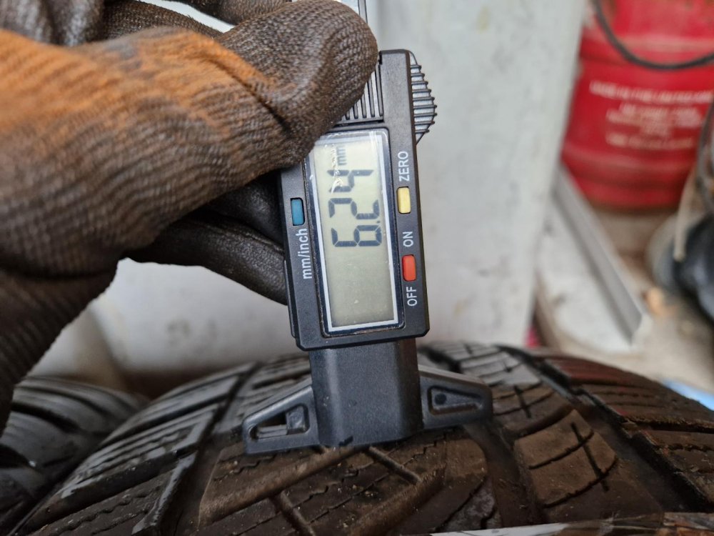 2 KS CELOROČNÍ PNEUMATIKA TOMKET ALLYEAR 3 - 215/55 R16 97V - 20650 2 KS CELOROČNÍ PNEUMATIKA TOMKET ALLYEAR 3 - 215/55 R16 97V - 20650