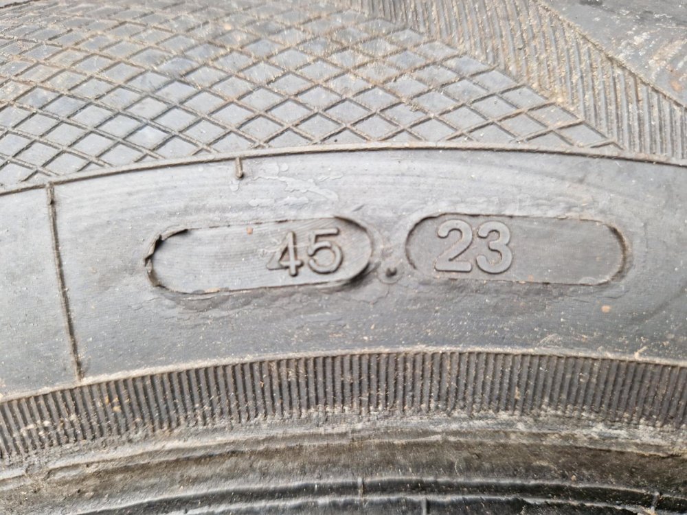 2 KS CELOROČNÍ PNEUMATIKA VRANÍK UNI SMART 4S 165/70 R14 81T - 20463