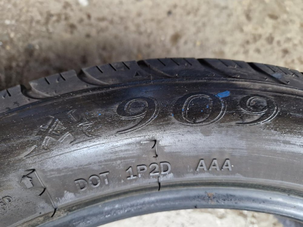 2 KS ZIMNÍ PNEUMATIKA APLUS A909 - 215/50 R17 95W - 20496