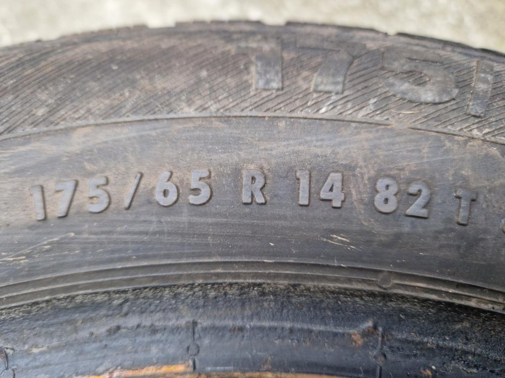 2 KS ZIMNÍ PNEUMATIKA BARUM POLARIS 3 - 175/65 R14 82T - 20456