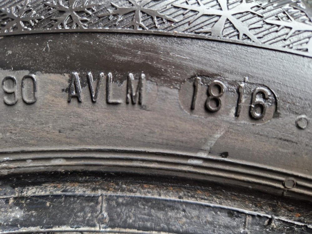 2 KS ZIMNÍ PNEUMATIKA BARUM POLARIS 3 - 185/60 R15 84T - 20289