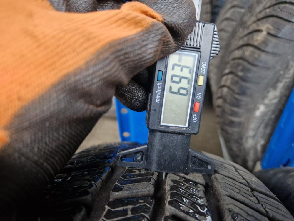 2 KS ZIMNÍ PNEUMATIKA BARUM POLARIS 3 - 185/65 R14 86T - 20604