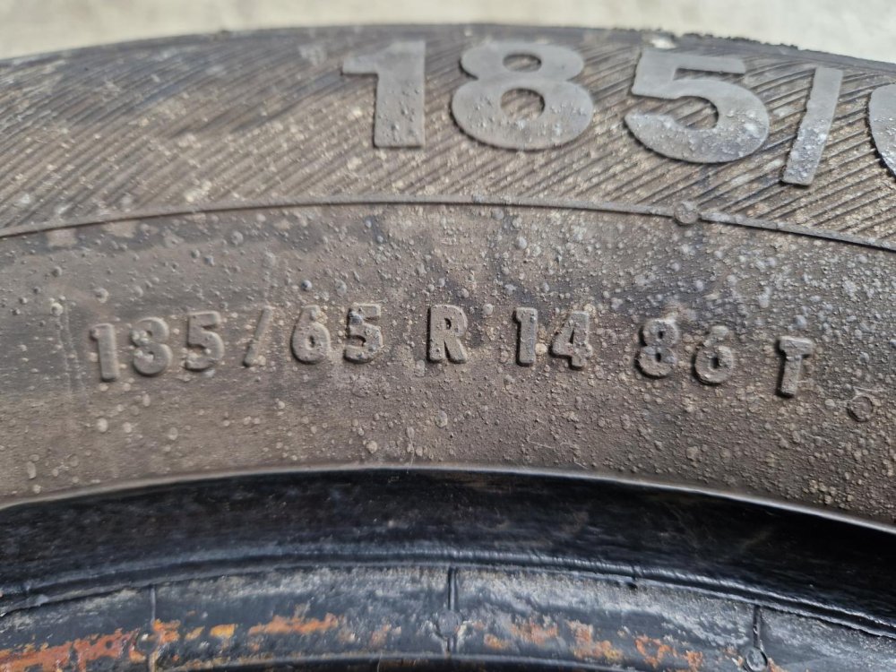 2 KS ZIMNÍ PNEUMATIKA BARUM POLARIS 3   185/65 R14 86T - 20643 2 KS ZIMNÍ PNEUMATIKA BARUM POLARIS 3   185/65 R14 86T - 20643