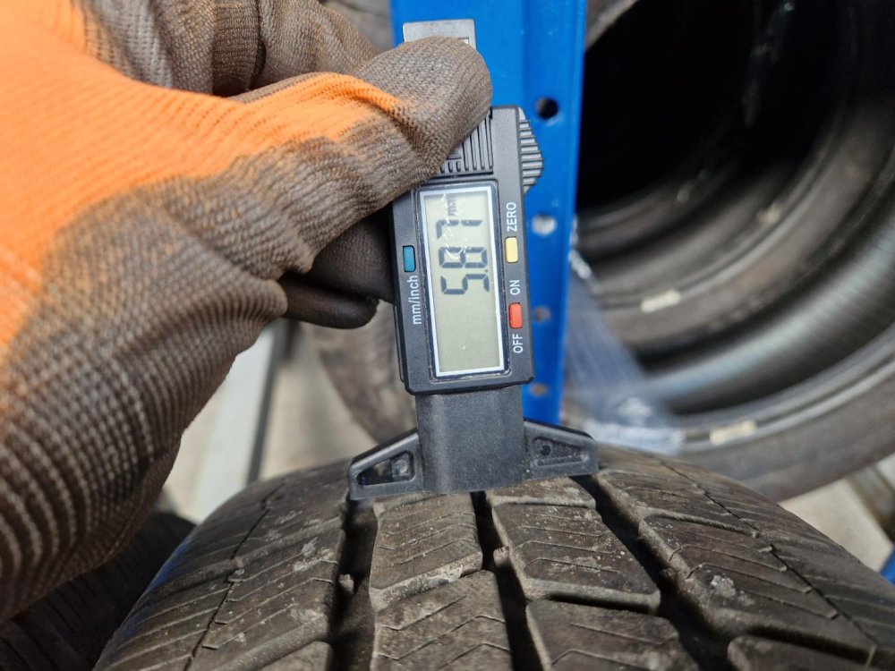 2 KS ZIMNÍ PNEUMATIKA BARUM POLARIS 3   185/65 R14 86T - 20643 2 KS ZIMNÍ PNEUMATIKA BARUM POLARIS 3   185/65 R14 86T - 20643
