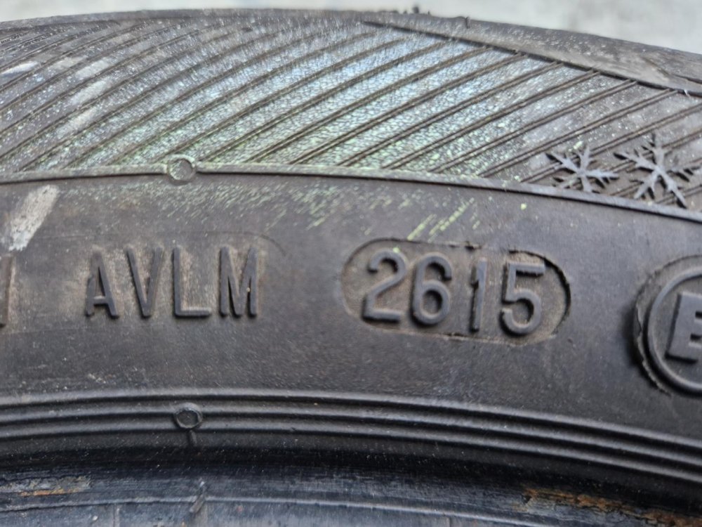 2 KS ZIMNÍ PNEUMATIKA BARUM POLARIS 3 - 195/50 R15 82T - 21156