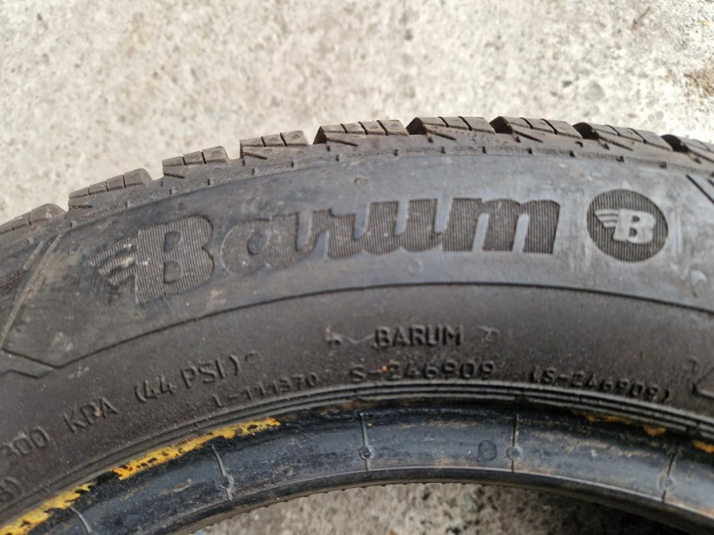 2 KS ZIMNÍ PNEUMATIKA BARUM POLARIS 5 - 155/65 R13 73T - 21062 2 KS ZIMNÍ PNEUMATIKA BARUM POLARIS 5 - 155/65 R13 73T - 21062