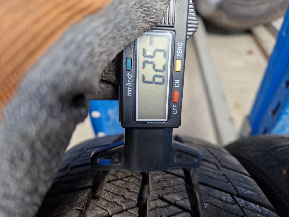 2 KS ZIMNÍ PNEUMATIKA BARUM POLARIS 5 - 155/65 R13 73T - 21062 2 KS ZIMNÍ PNEUMATIKA BARUM POLARIS 5 - 155/65 R13 73T - 21062