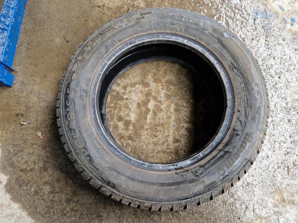 2 KS ZIMNÍ PNEUMATIKA BARUM POLARIS 5 - 165/70 R14 81T - 20290